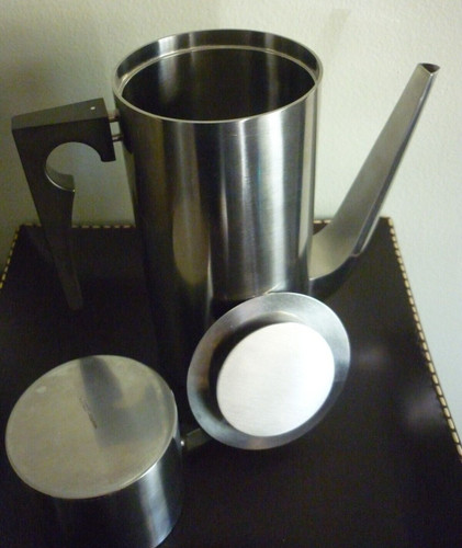 Coffee pot pour - coffee,